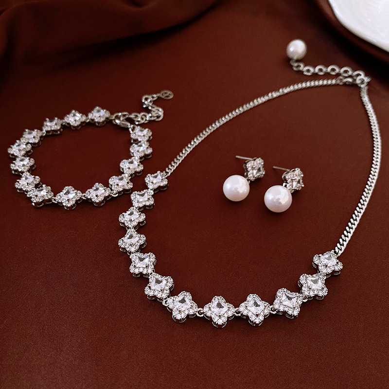 Zircon Pearl Four Leaf Flower Bracelet Necklace Earrings Set