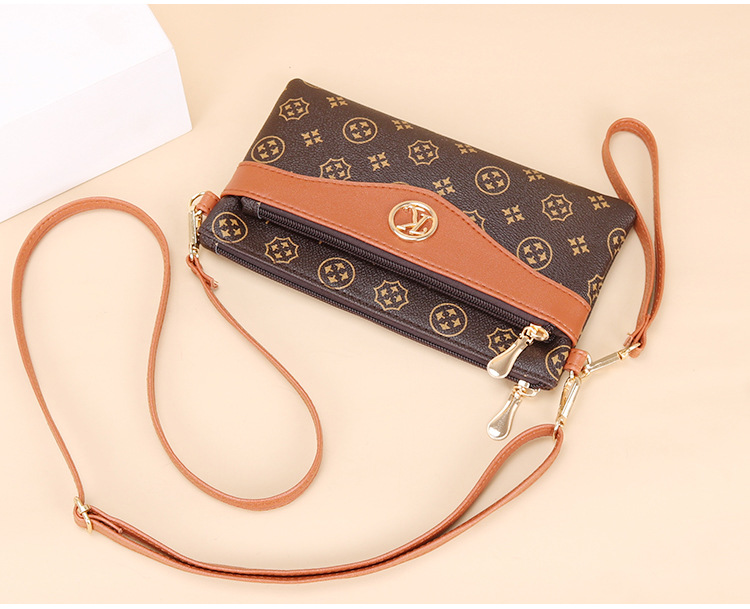 Middle aged mother's women 2024 new fashionable and atmospheric shoulder versatile crossbody bag for women's_voghion.com
