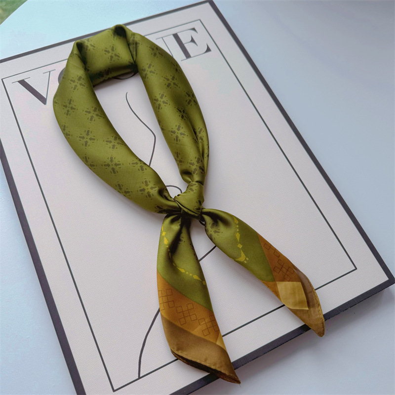 Primavera y verano nueva bufandas de impresión de letras de satén 70 × 70 bufandas de seda pequeñas bufandas cuadradas de alta calidad bufandas de estilo francés