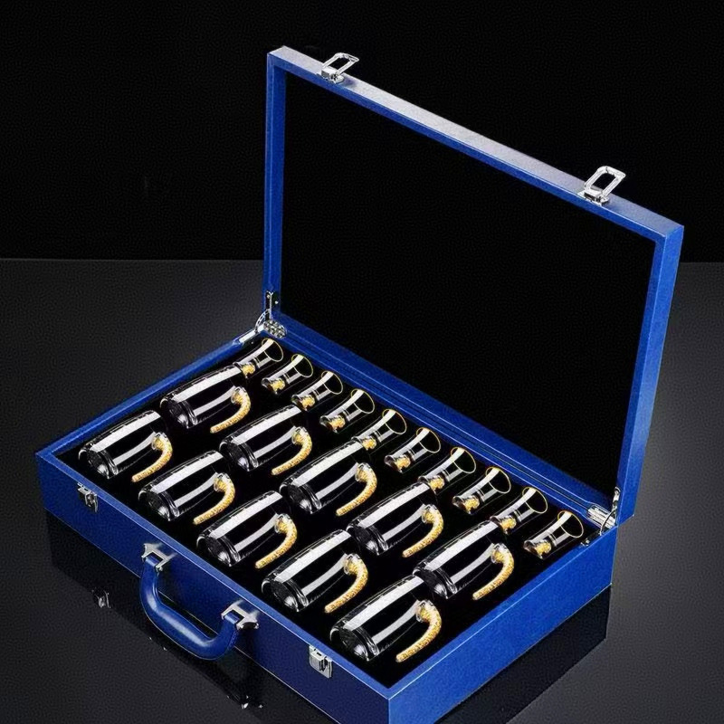 Fabricantes de copas de licor de lámina de oro tazas de cristal de alta calidad tazas de licor de vidrio escalas divisor de licor un sorbo de tazas de licor set