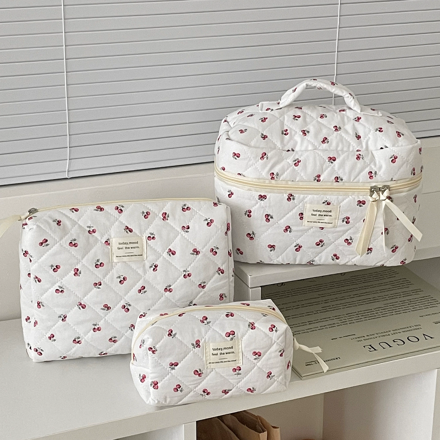 Capacious cosmetic bag with bow, handheld soft organizer bag, flowered