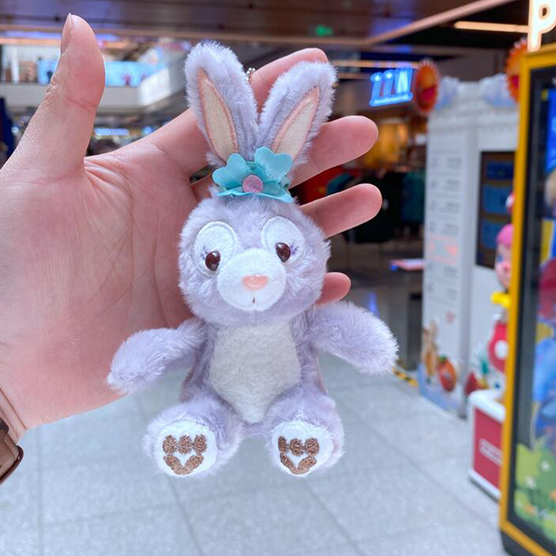 발바닥이 있는 스텔라 듀 앉은 자세