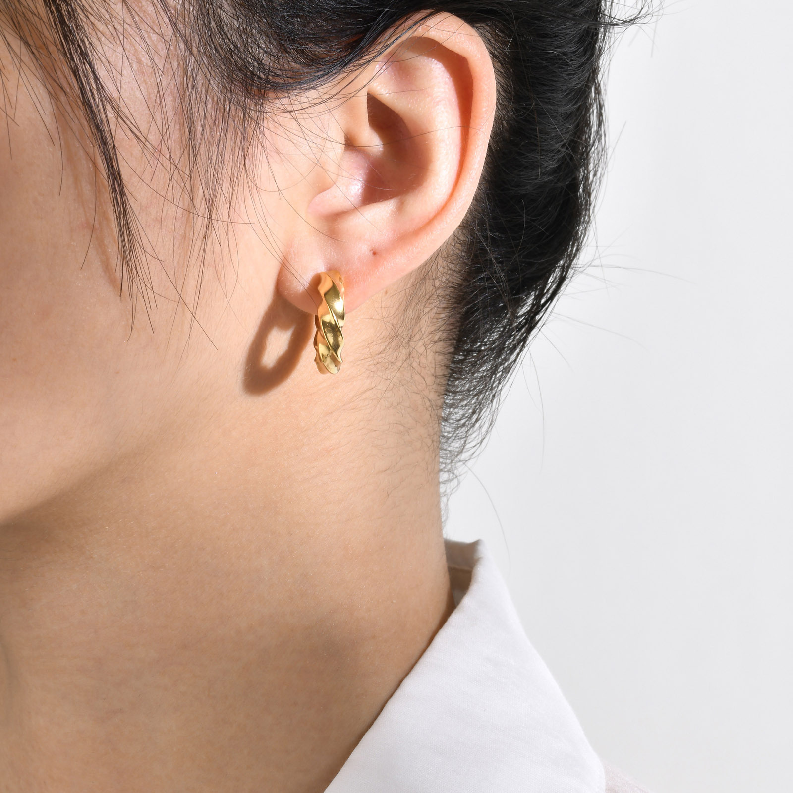 1 Pair Retro C Shape Plating 201 Stainless Steel Gold Plated Ear Studs display picture 4