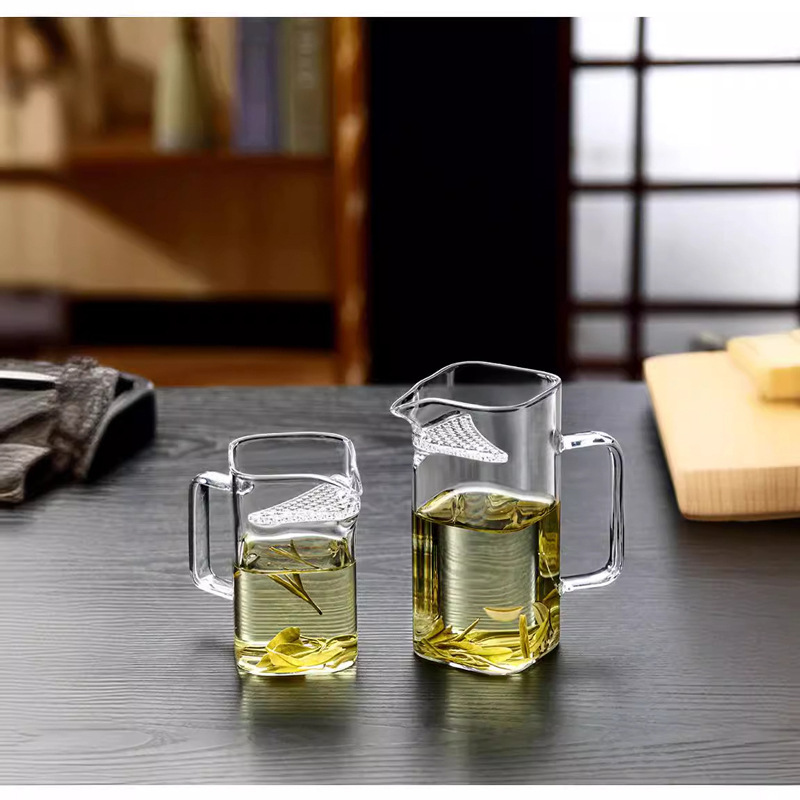 Thickened glass fair cup heat-resistant square crescent filter tea drain one-piece tea maker green tea maker tea cup