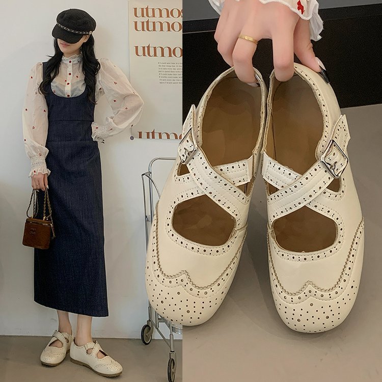 Veloc Velcro Retro Zapatos Marizhen mujer 2026 primavera y verano nuevo hueco tallado correa cruzada zapatos de sola sola plana explosión