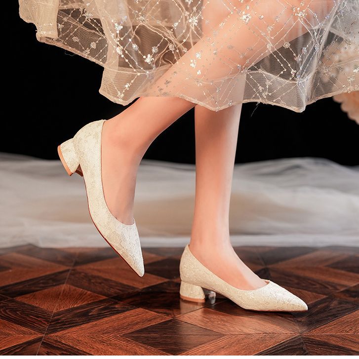 3333G Scarpe da donna con tacco basso, in raso, a punta, rosse, comode ed eleganti, per damigelle d'onore e feste_voghion.com