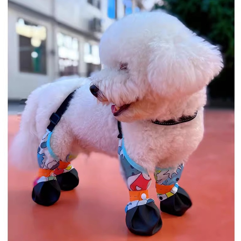 宠物狗狗外出水鞋小中大型犬四季透气背带式鞋套防掉防脏防雨