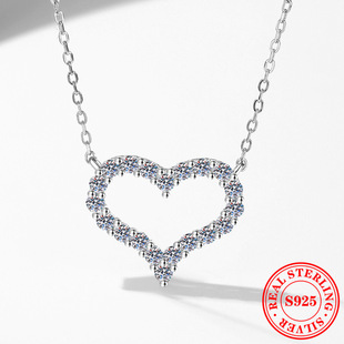 S925 Silver Plated pt950 Love Heart Pendant T Family Clavicle Chain Female Mosan Diamond Necklace Factory Wholesale