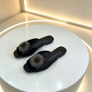 2026春夏新款水钻花朵平底拖鞋女外穿一字拖百搭时尚凉拖slippers