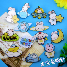 宇航员太空人日系可爱卡通配饰亚克力胸针批发ins书包徽章小兔子