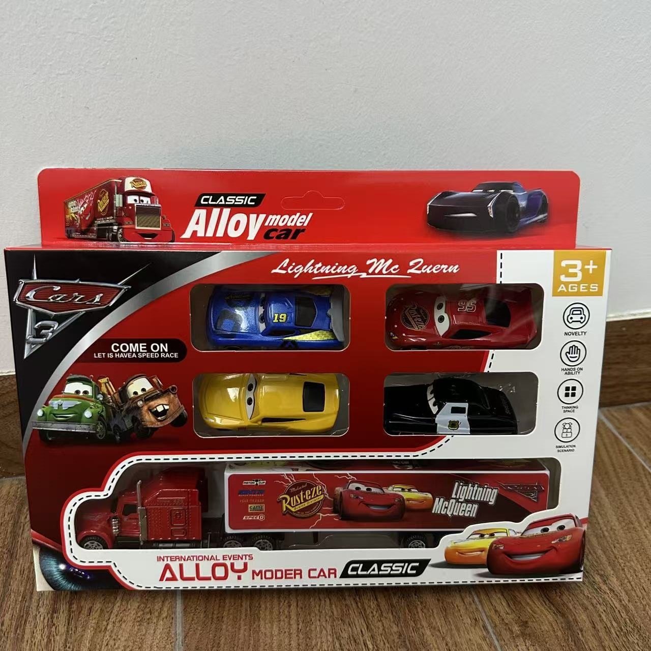 Cross-border McQueen Lightning Mobilization Coches Tempestad Negra Sheriff Juguetes Niños Coches de Aleación Ride Boys