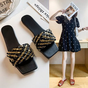 ���Q��aһ����ЬŮ�⴩¶ֺ����ȹ����Ů�Lƽ��ɳ����������ЬŮ