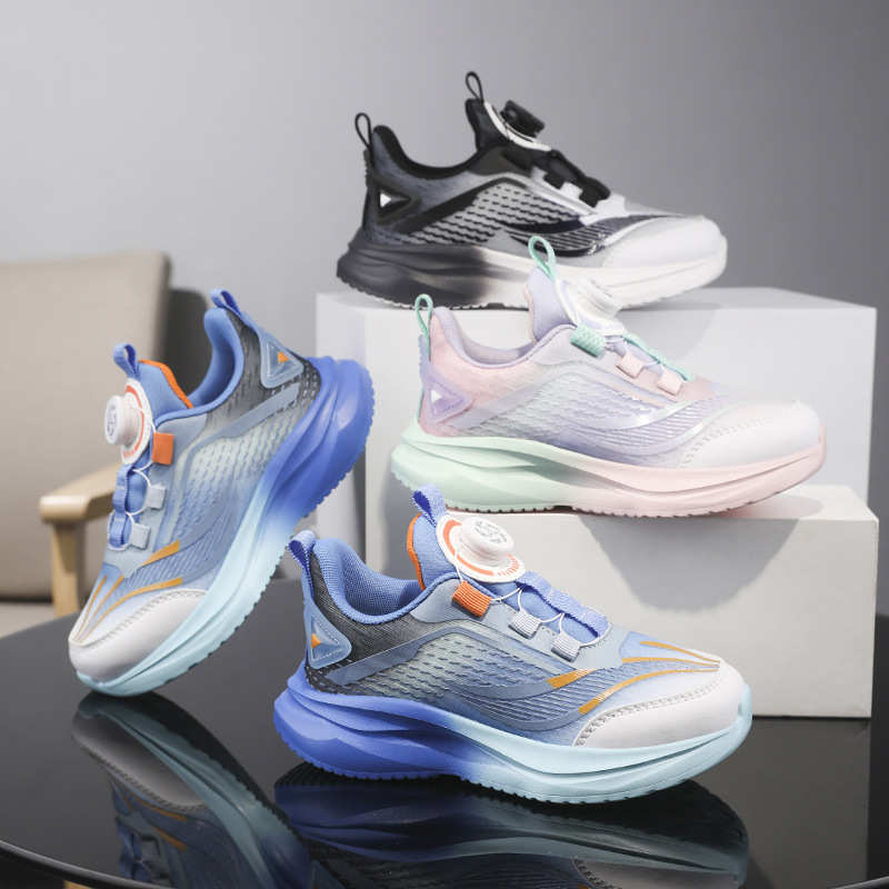 Zapatillas transpirables de malla para niños Zapatillas de baloncesto con hebilla giratoria 2025 Primavera y otoño Zapatillas para correr para niñas ligeras para niños grandes