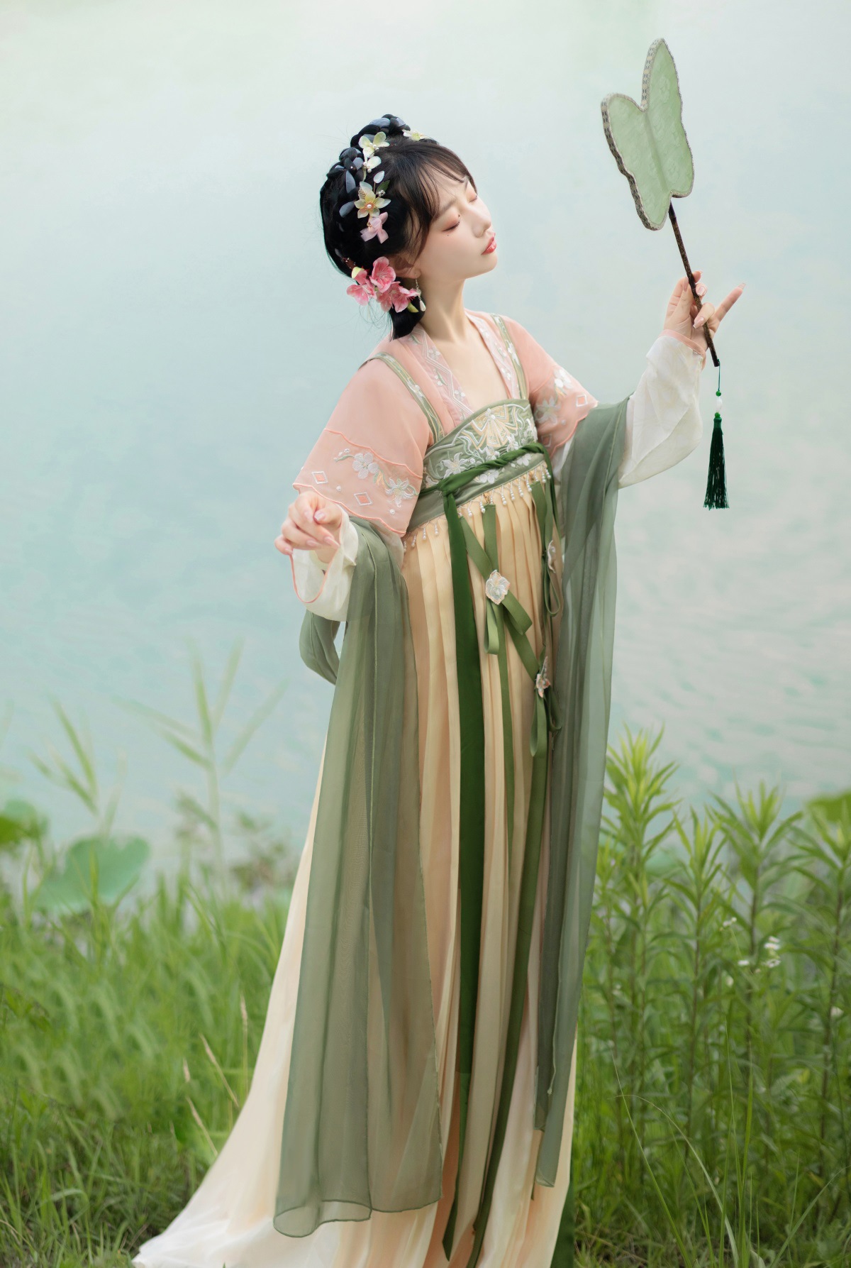 原创设计铃兰百合汉服女飘逸春秋中国风仙气齐胸襦裙全套8373-阿里巴巴