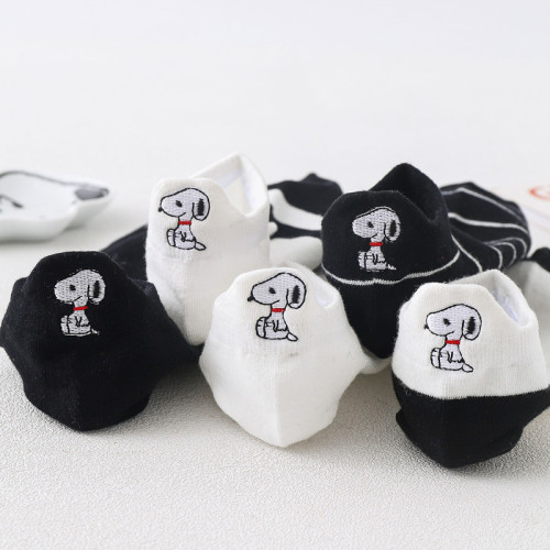 Spring and Summer New Arrival Children's Embroidered Snoopy Cartoon Boat Socks, Cute Puppy Trendy Personalized Women's Cotton Socks Wholesale