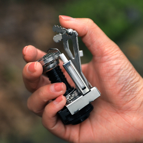 Integrated mini stove for picnicking and camping with electronic ignition portable stove stove cooker for travel