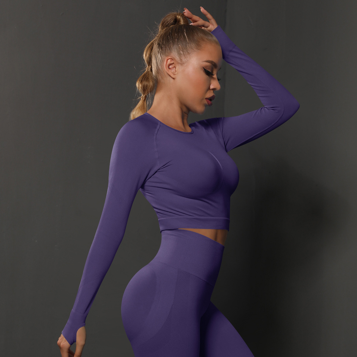 Women's seamless fitness jacket absorbs sweat, keeps fit, tights long sleeves, runs and trains, and yoga clothes women._voghion.com