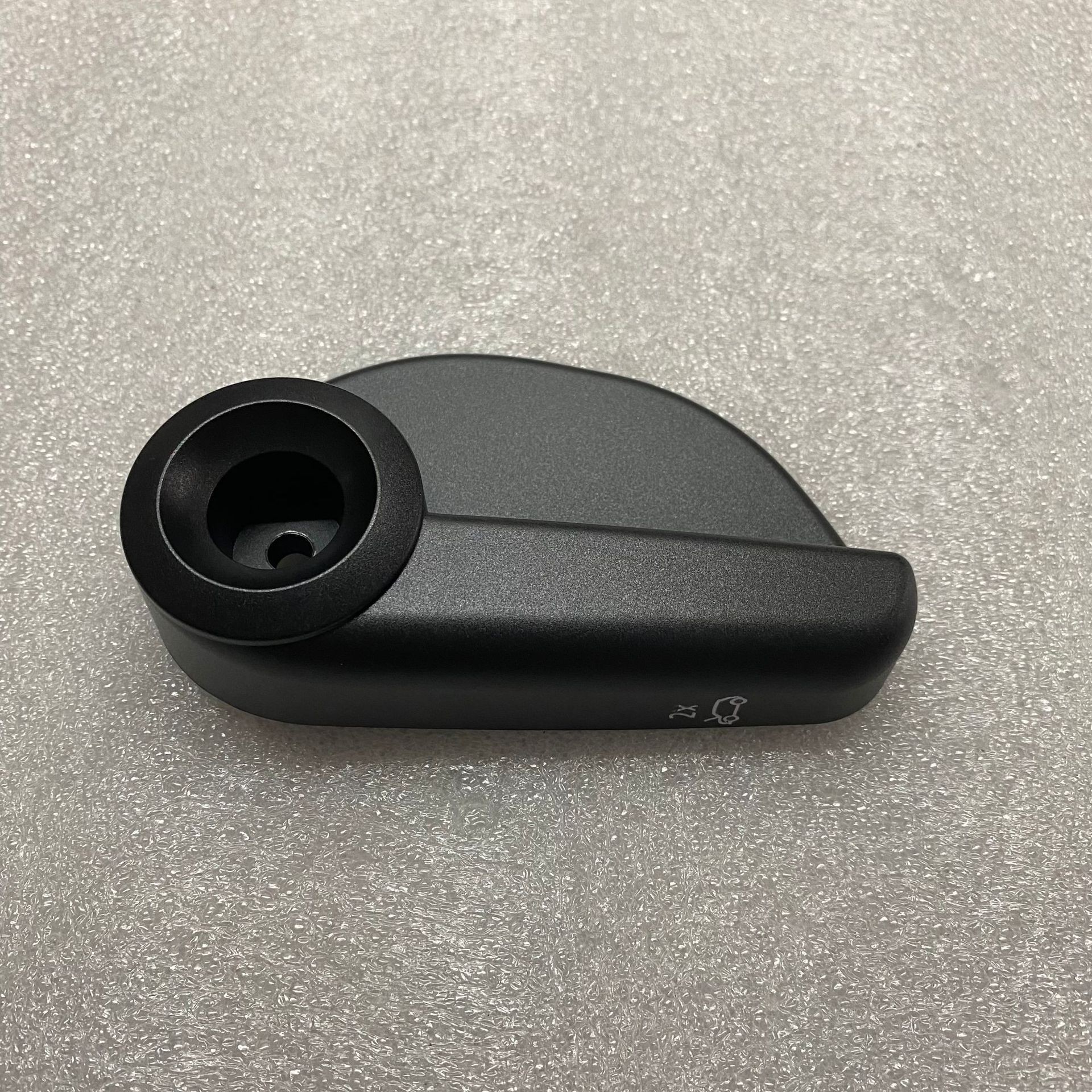 Suitable for BMW MINI F54F55F56F57F60 hood handle hood latch 51237307640