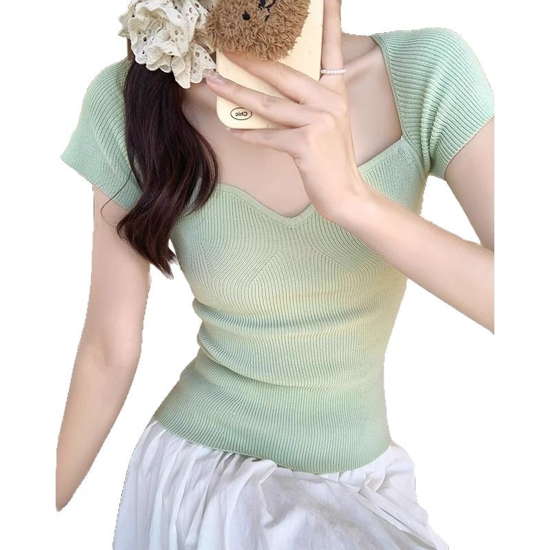 2025 verano nuevo estilo de punto camiseta de media manga delgada hombro de manga corta top con cuello en v y clavícula delgada verde menta