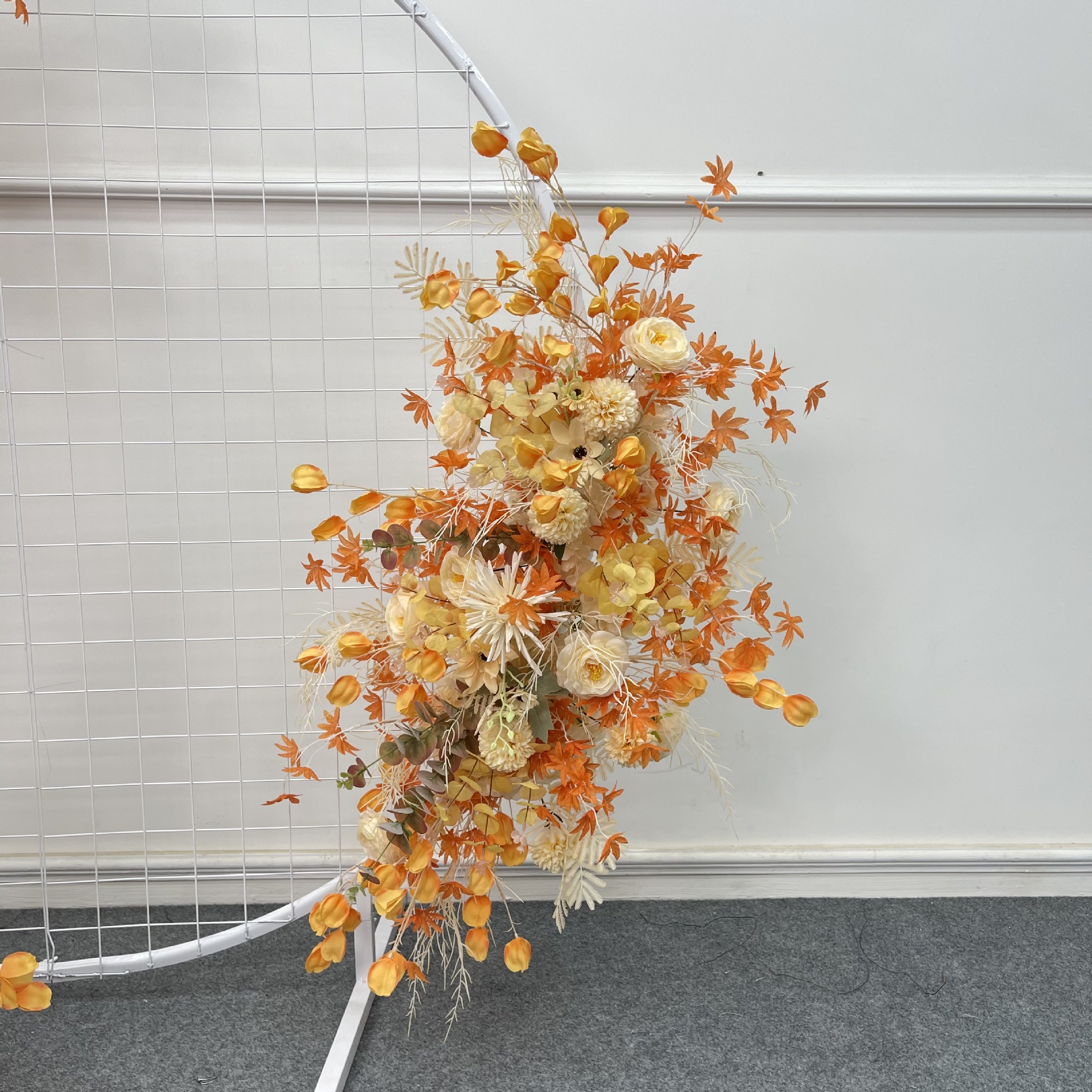 El comercio exterior de la boda flor artificial piso de la boda flor de seda apoyos de la flor de eucalipto flor artificial fila accesorios de la boda floral