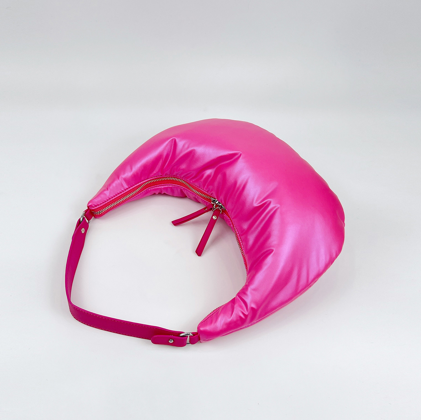 Women's Small Nylon Solid Color Leopard Vintage Style Pillow Shape Zipper Shoulder Bag display picture 17