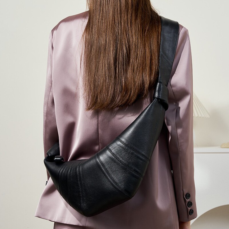 French Niche First-Layer Lambskin Croissant Bag, Crossbody Lazy-Style Croissant Bag, Genuine Leather Single-Shoulder Crossbody Dumpling Bag for Women French Niche First-Layer Lambskin Croissant Bag, Crossbody Lazy-Style Croissant Bag, Genuine Leather Single-Shoulder Crossbody Dumpling Bag for Women