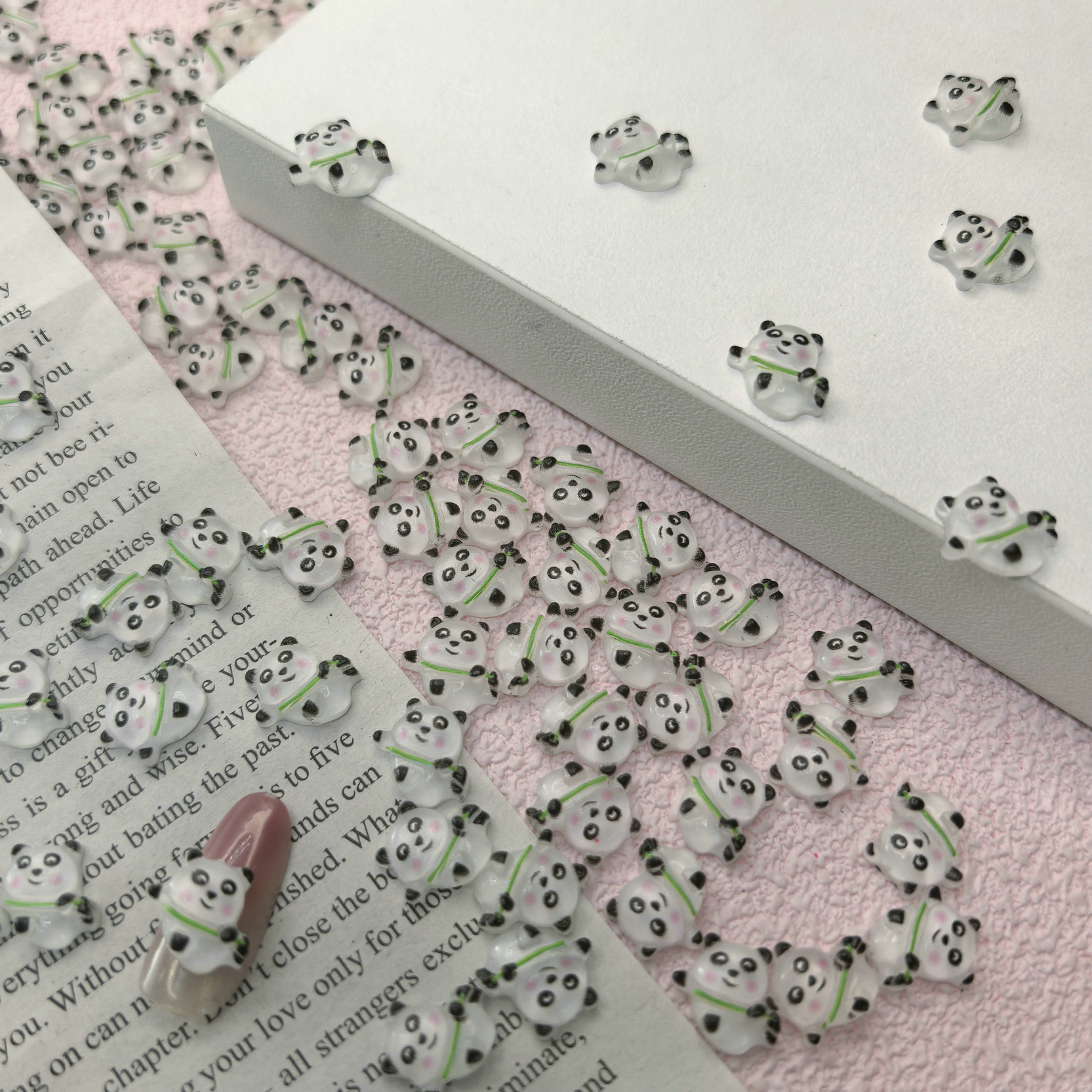跨境热销卡通可爱小熊猫美甲饰品DIY手工发卡材料批发文具装饰