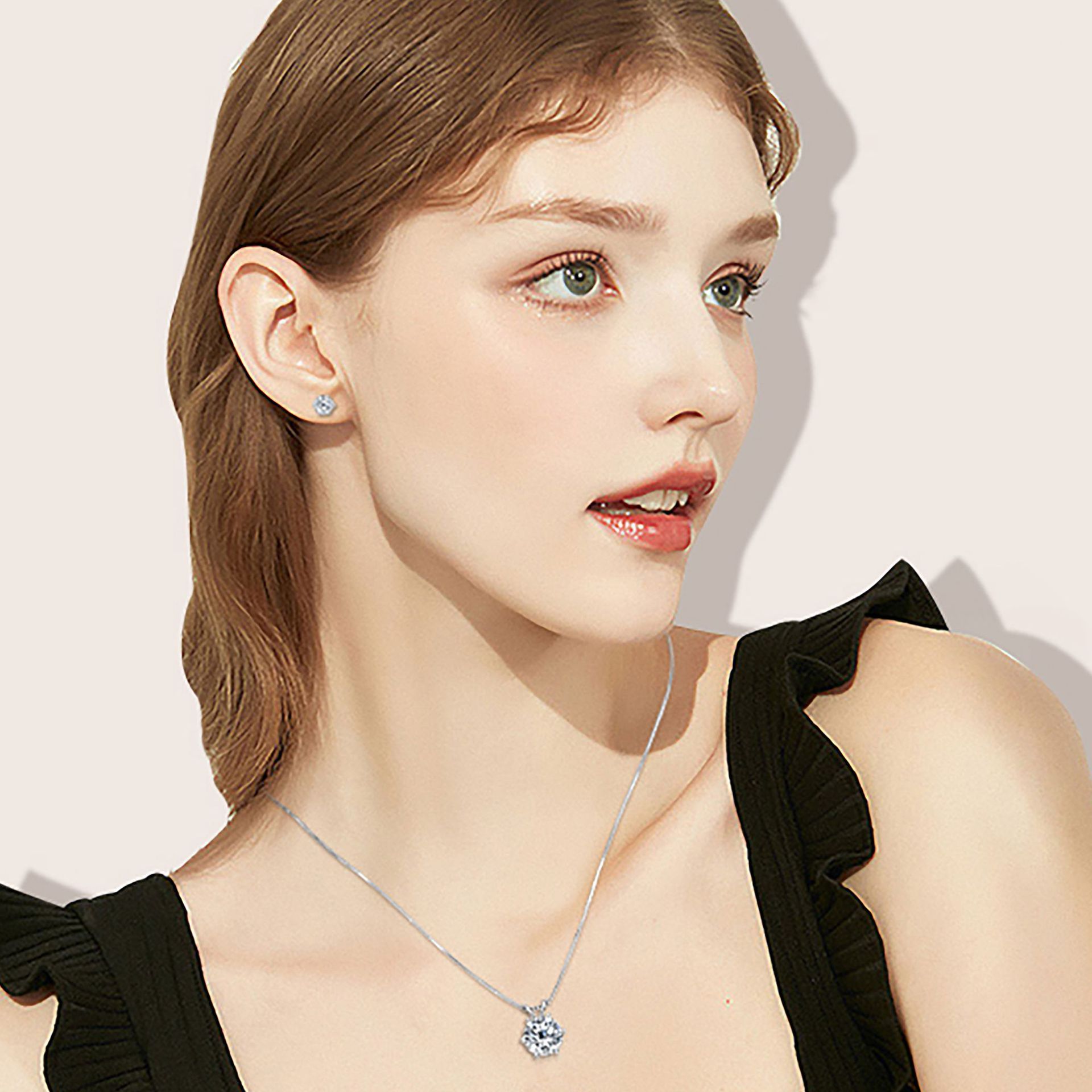 (Cross-border trading), classic fashionable necklace, stone inlay, pendant with zircon, Amazon, light luxury style, simple and elegant design 2