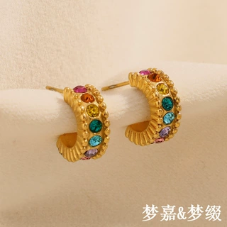 欧美跨境新品轻奢设计感通勤耳饰品不锈钢镀18K金小C形锆石耳钉女