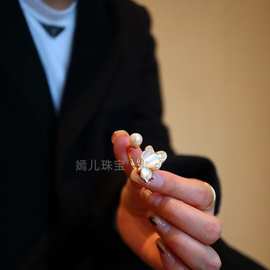 天然彩贝白贝奢华精致不对称蝴蝶款淡水珍珠戒指通体S925银镀金