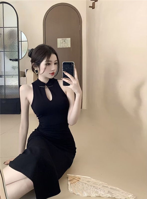 Sexy Hot Girl High Slit Long Legs Improved Cheongsam Dress Female Summer Elegant Royal Sister Cut Out Hip Long Skirt