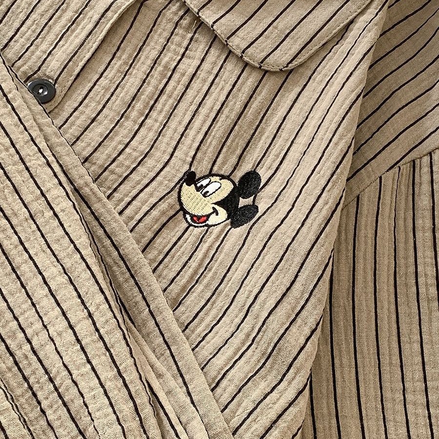 Pajamas de pareja de nube de algodón estriado simple primavera y otoño nuevo Mickey dibujos animados para hombres ropa de vestir al por mayor