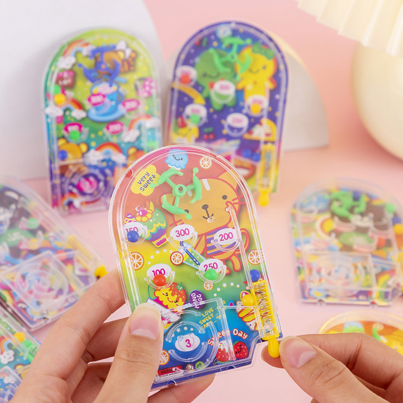 Yiwu pequeño mercado nocturno de productos básicos plaza de puestos de niños iluminados collar pequeños juguetes puestos empujando el parque de la red fuente de bienes