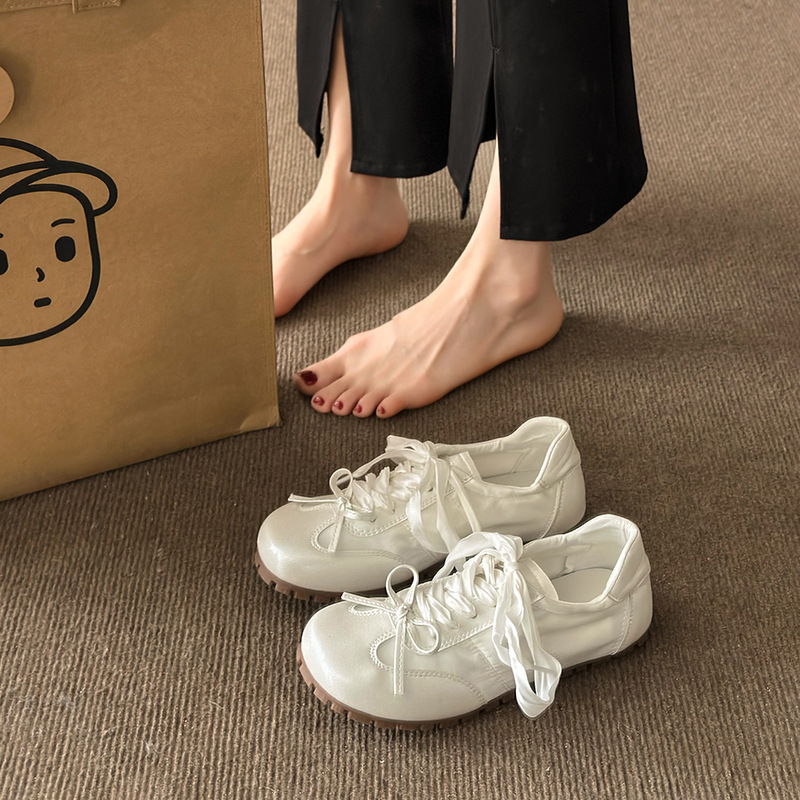 2025 New Popular Spring and Summer Internet Celebrity Super Popular Sports Miu Style Ballet Shoes Women's Silver Versatile Moral Training Shoes