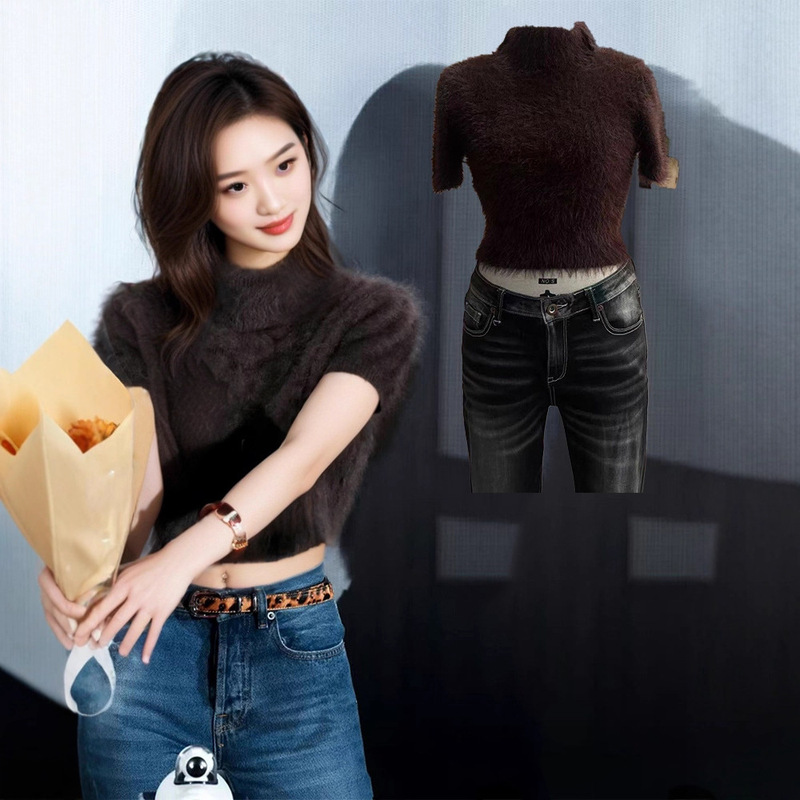 In-Stock Mao Xiao Same Style Brown High-End Turtleneck Short Knit Sweater for Women, New Autumn Slim Short-Sleeve Top