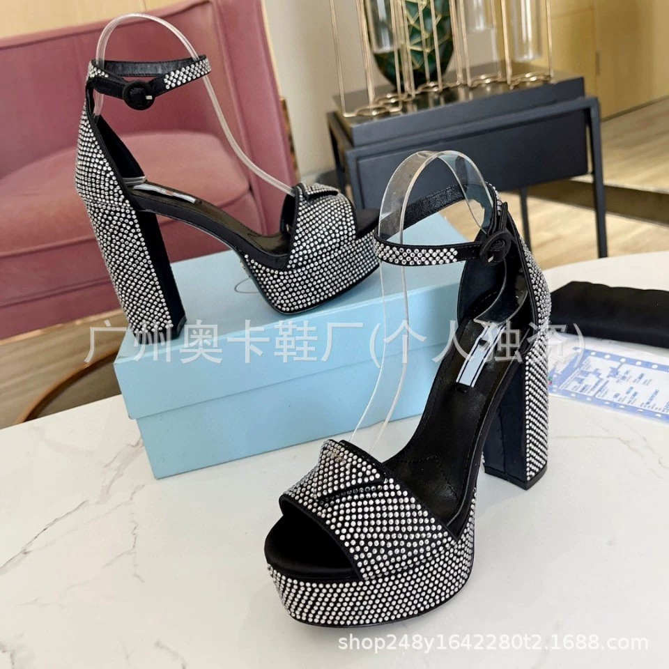 P Home 2023, европейский и американский новый стиль, модные женские туфли на очень высоком каблуке с треугольной пряжкой и водонепроницаемой платформой, модные универсальные женские туфли на толстом каблуке