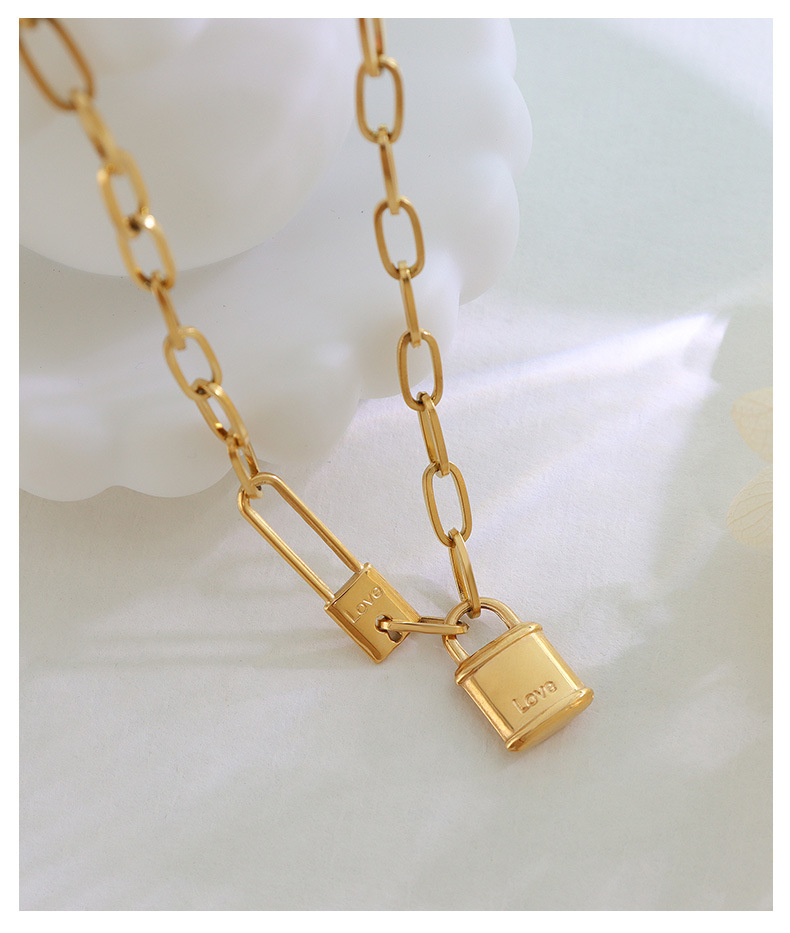 Simple Pin Lock Pendant Titanium Steel Necklace