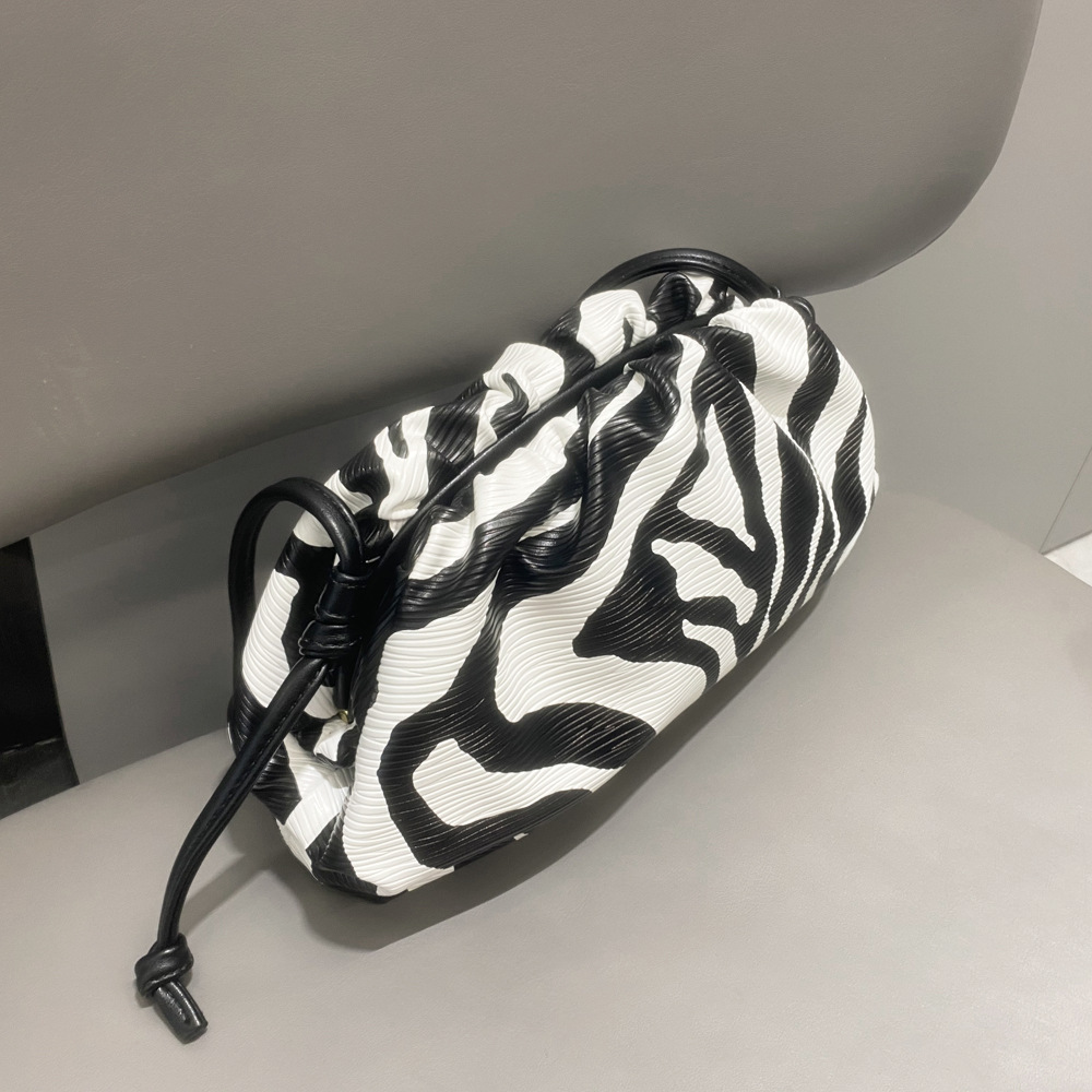 Rayas De Cebra Tamaño Pequeño Cebra Raya Grande Cuero Sintético Cebra Cuadrado Bolsos De Noche display picture 6