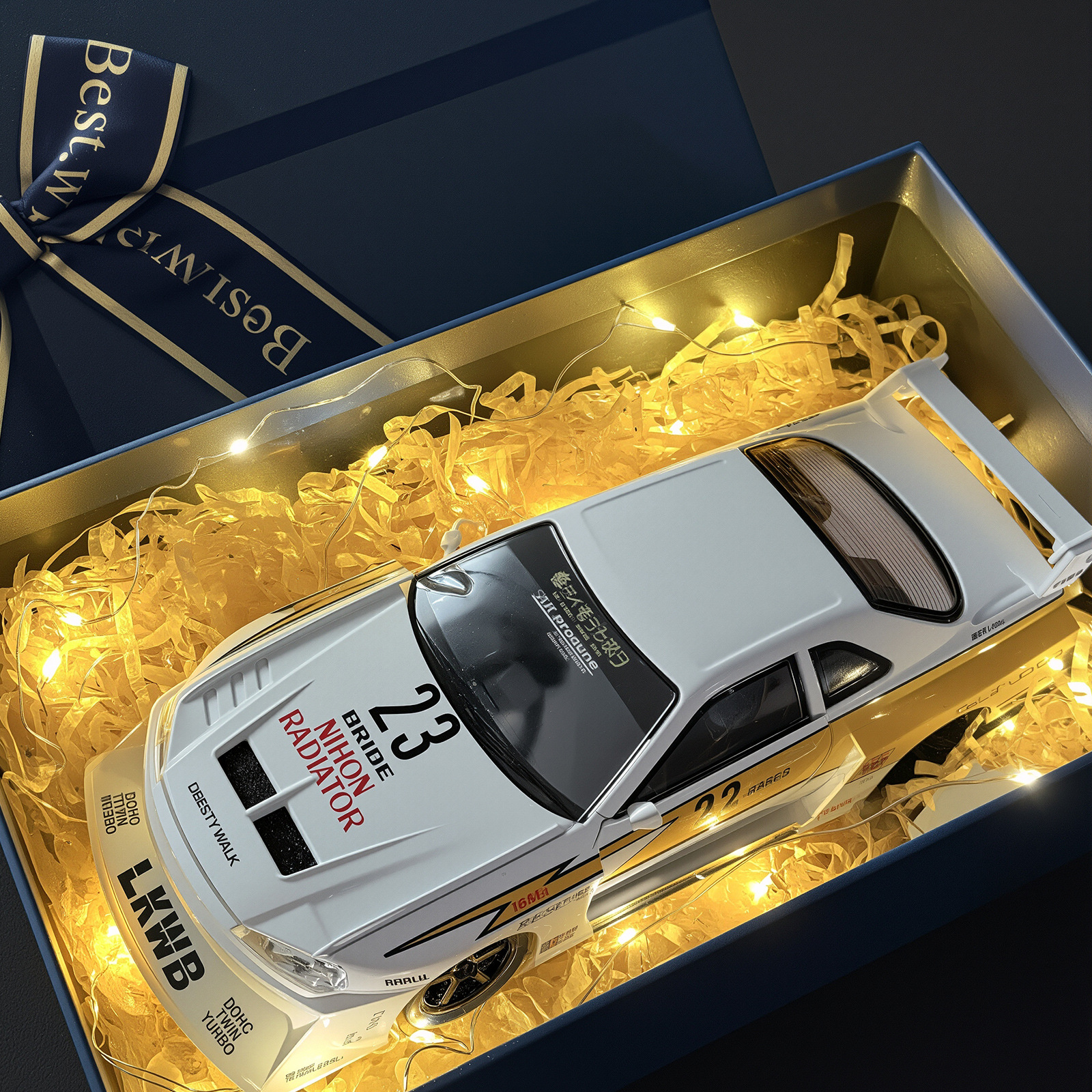 Set coche blanco + caja regalo azul