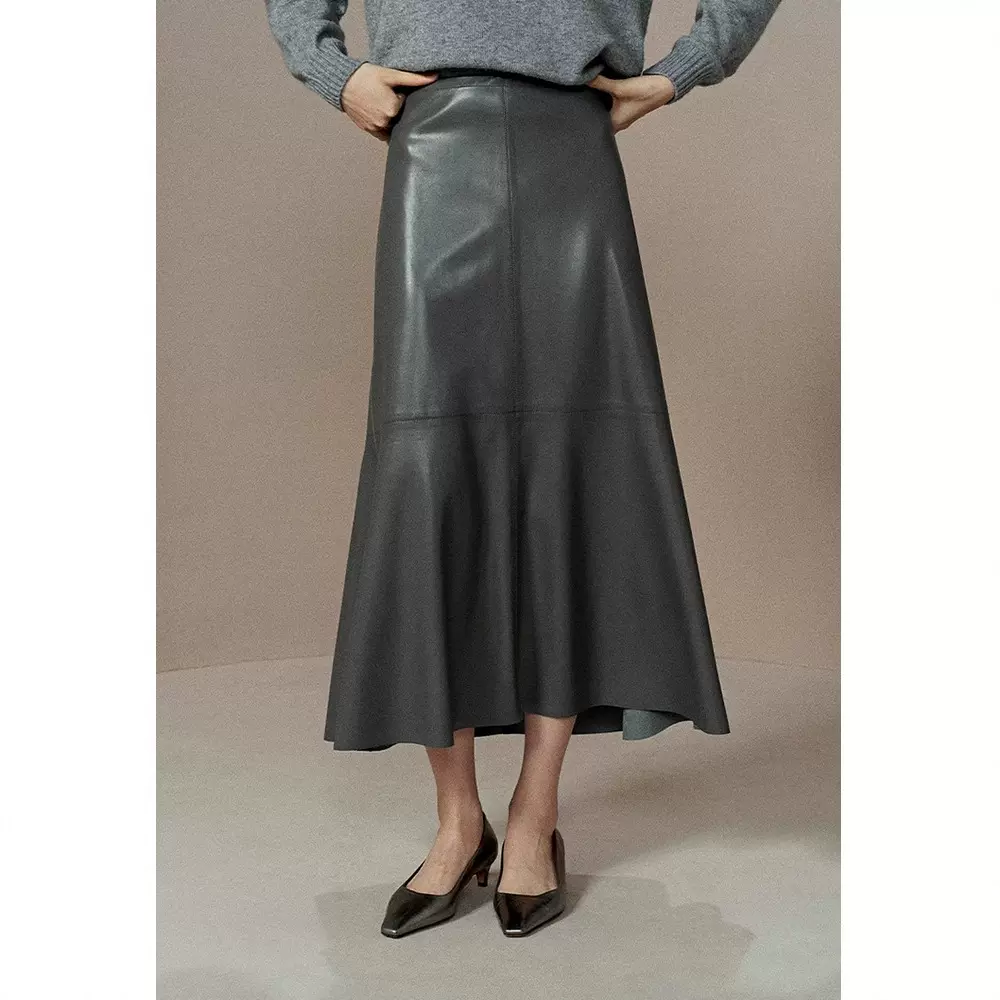 四媛 环保蛋白皮简约分割线鱼尾皮裙25冬新款修身显瘦半身裙1092