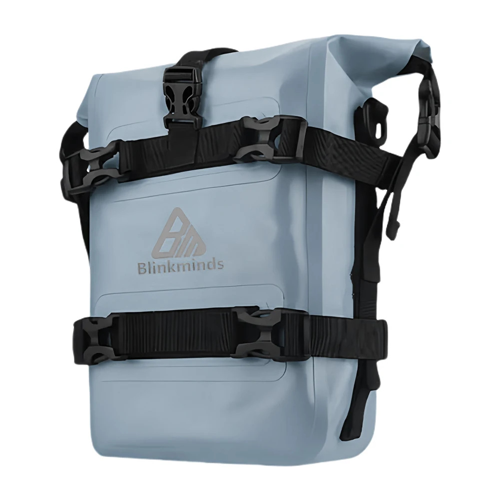 ☆로고가 있는 회색 삼각형 반사