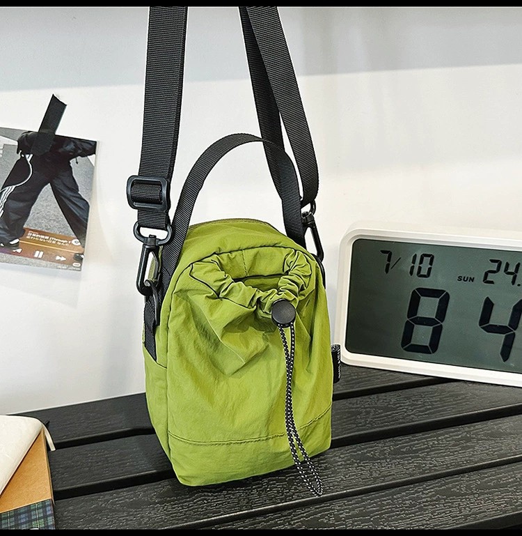 Transfronterizos al aire libre caminata ligera bolsa portátil bolso de cintura de campamento bolso de botella de hombro para escalar montaña