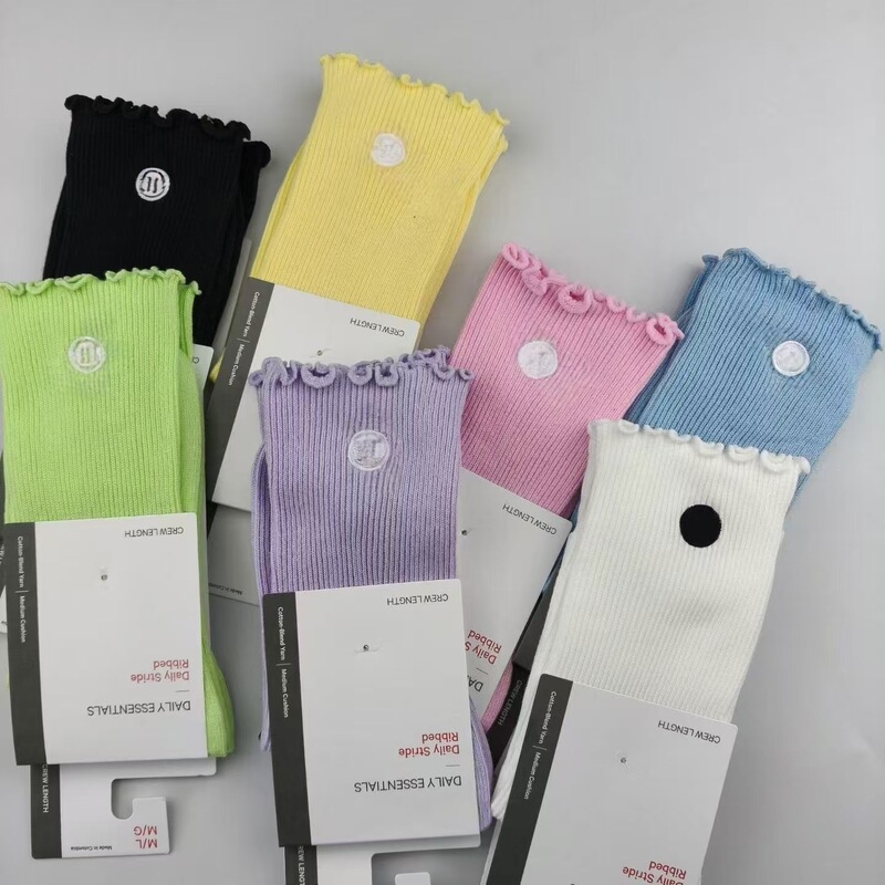 New four-season deer embroidery sports socks, casual versatile mid-high tube double-needle lace versatile women's socks, trendy socks wholesale New four-season deer embroidery sports socks, casual versatile mid-high tube double-needle lace versatile women's socks, trendy socks wholesale