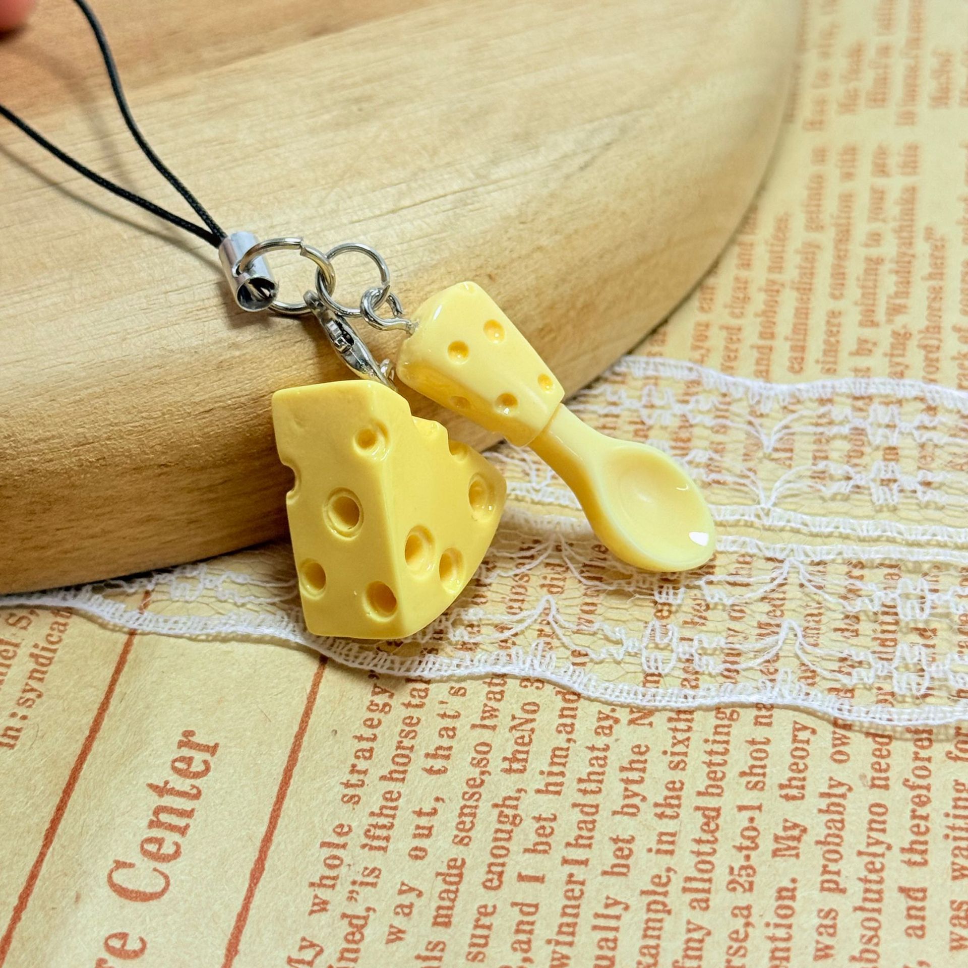 Cute Cheese Block Phone Chain Playful Girly Heart 3D Trendy Fashionable Stylish Keychain Simple Personalized Pendant