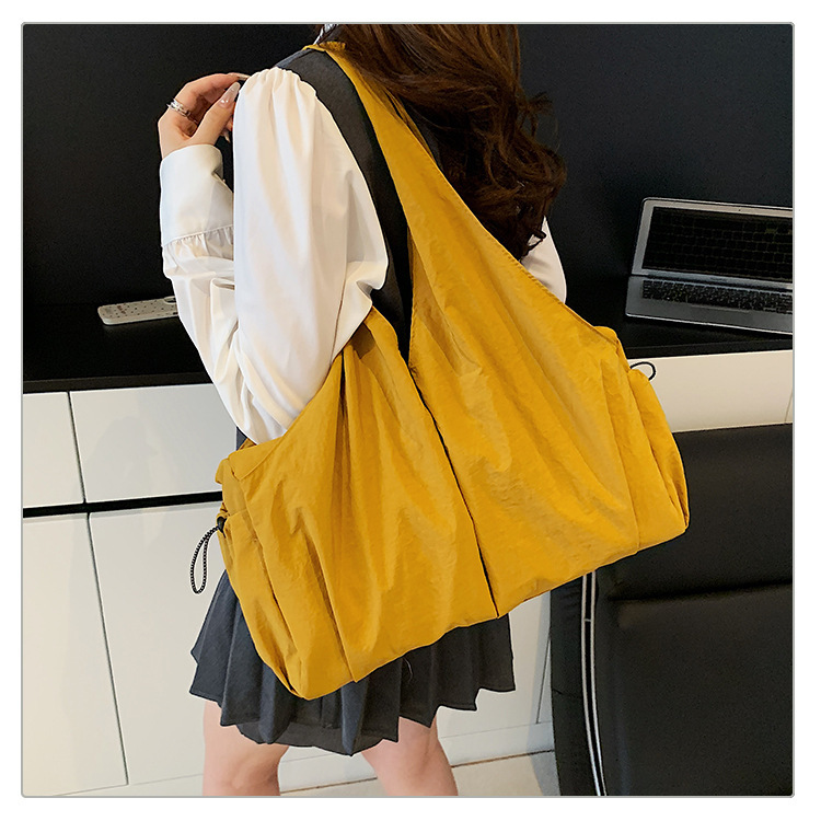 Large-Capacity, Stylish, Casual Tote Bag, Japanese-Style Literary Handbag for Women, Korean Version, Niche Design Shoulder Bag