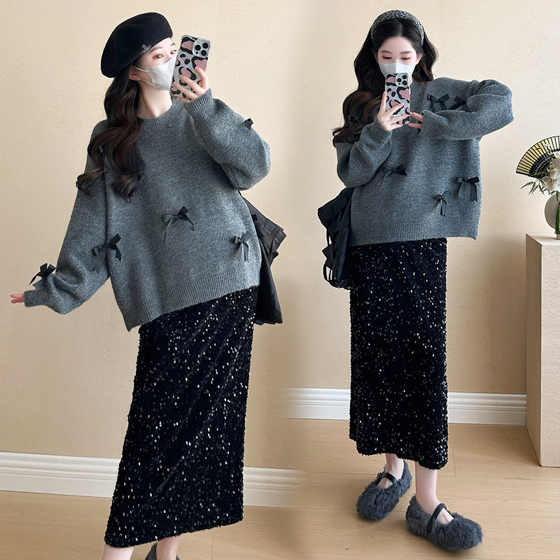 Maternity Suit 2025 Autumn and Winter New Fashion Stereo Bow Sweater + Sequined Skirt Trendy Mom Two-Piece Set