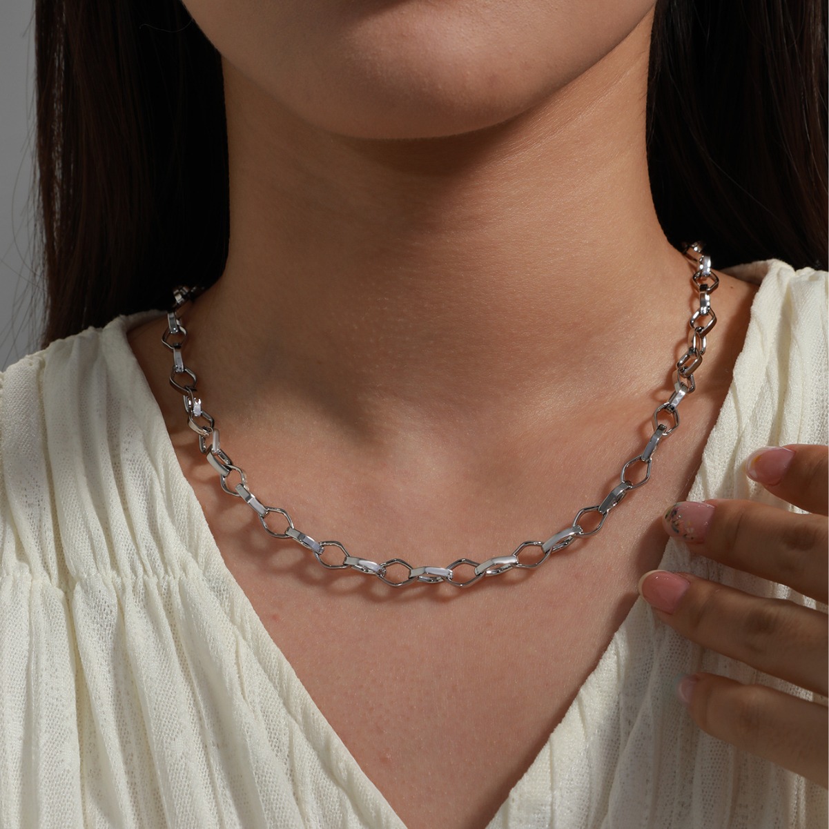 Xuping nueva cadena de aleación de diamante hueco estilo hip-hop estilo simple estilo frío collar de personalidad mujer