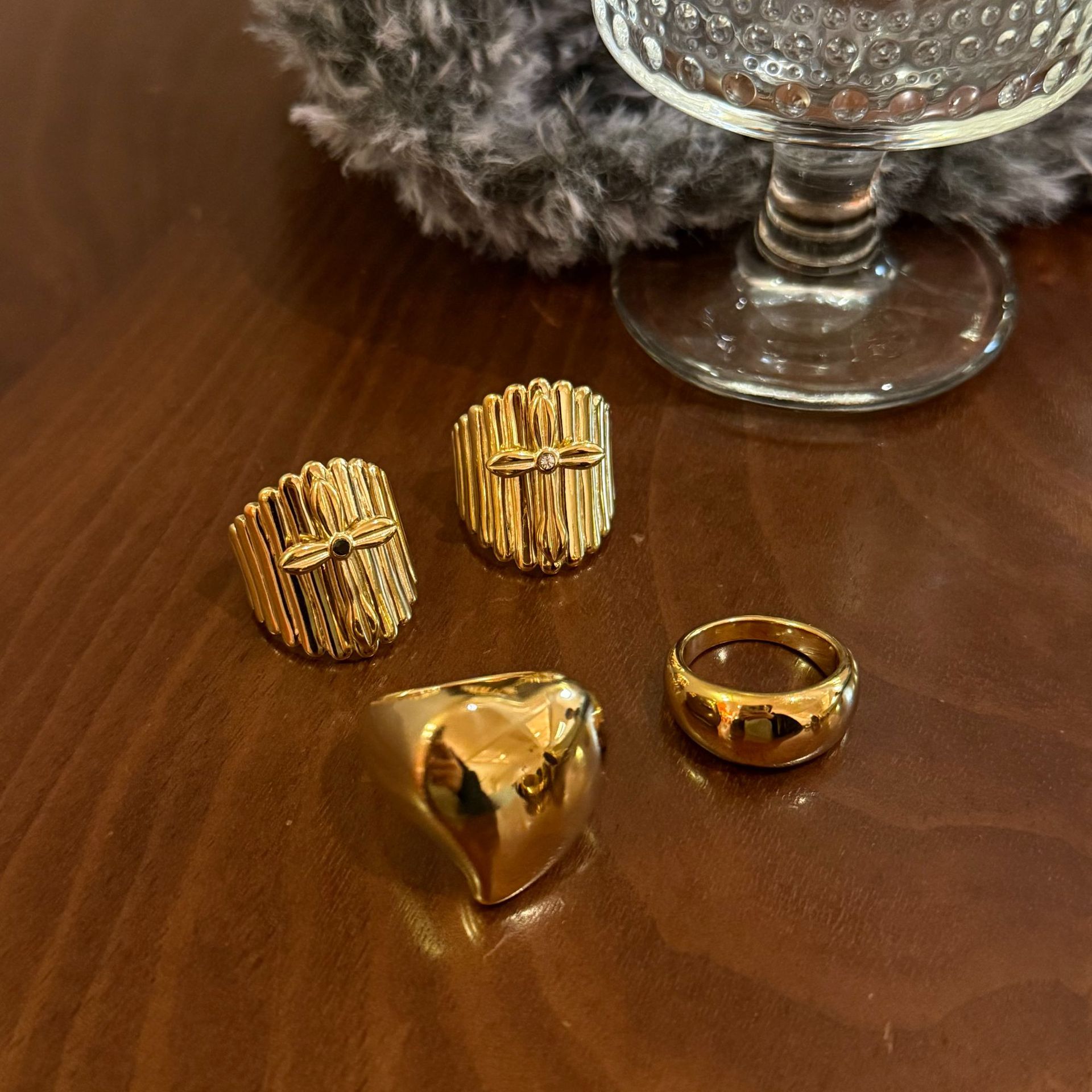 7g Weight Open Rings, Rings Classification 7, Adjustable, One Size Ring Size 1 Piece Quantity Casual, Shopping Occasion Titanium Steel Material Oval, Heart Shape Pattern All Seasons Season Women's Gender Plating Design Retro, Classic Style Style Wholesale Jewelry Retro Classic Style Oval Heart Shape Titanium Steel Plating Open Rings Rings 20