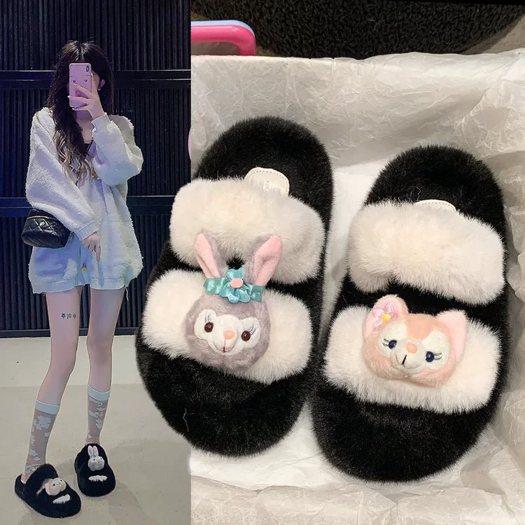 Симпатичные и красивые меховые тапочки с героями мультфильмов для женщин. Новый летний стиль 2025 года. Удобная и универсальная женская обувь, которую можно носить дома и на улице.