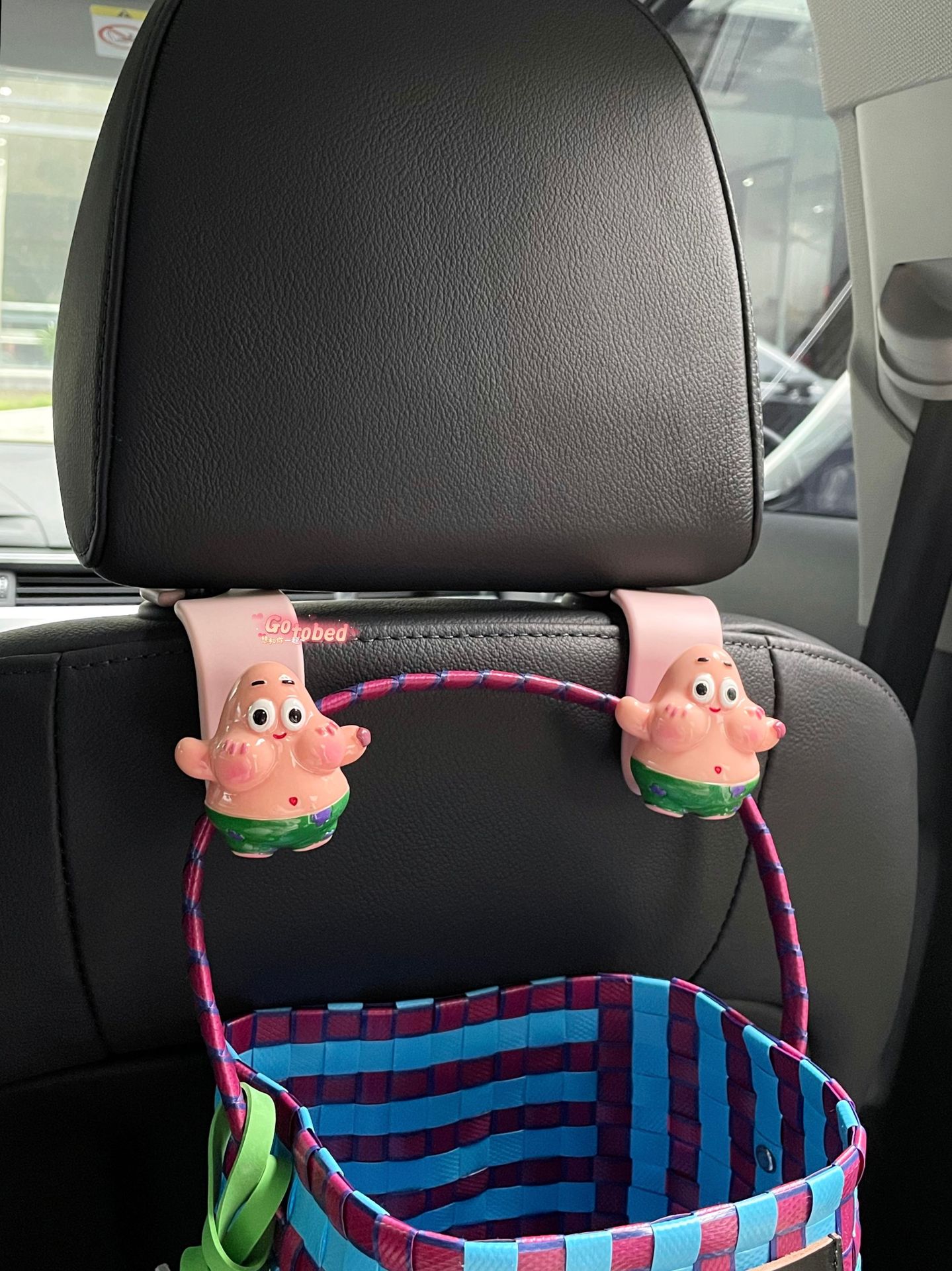 SpongeBob SquarePants Pai Daxing Creative Car Gancho para asiento trasero Decoración de almacenamiento del respaldo de la silla trasera Gancho pequeño Gancho lindo